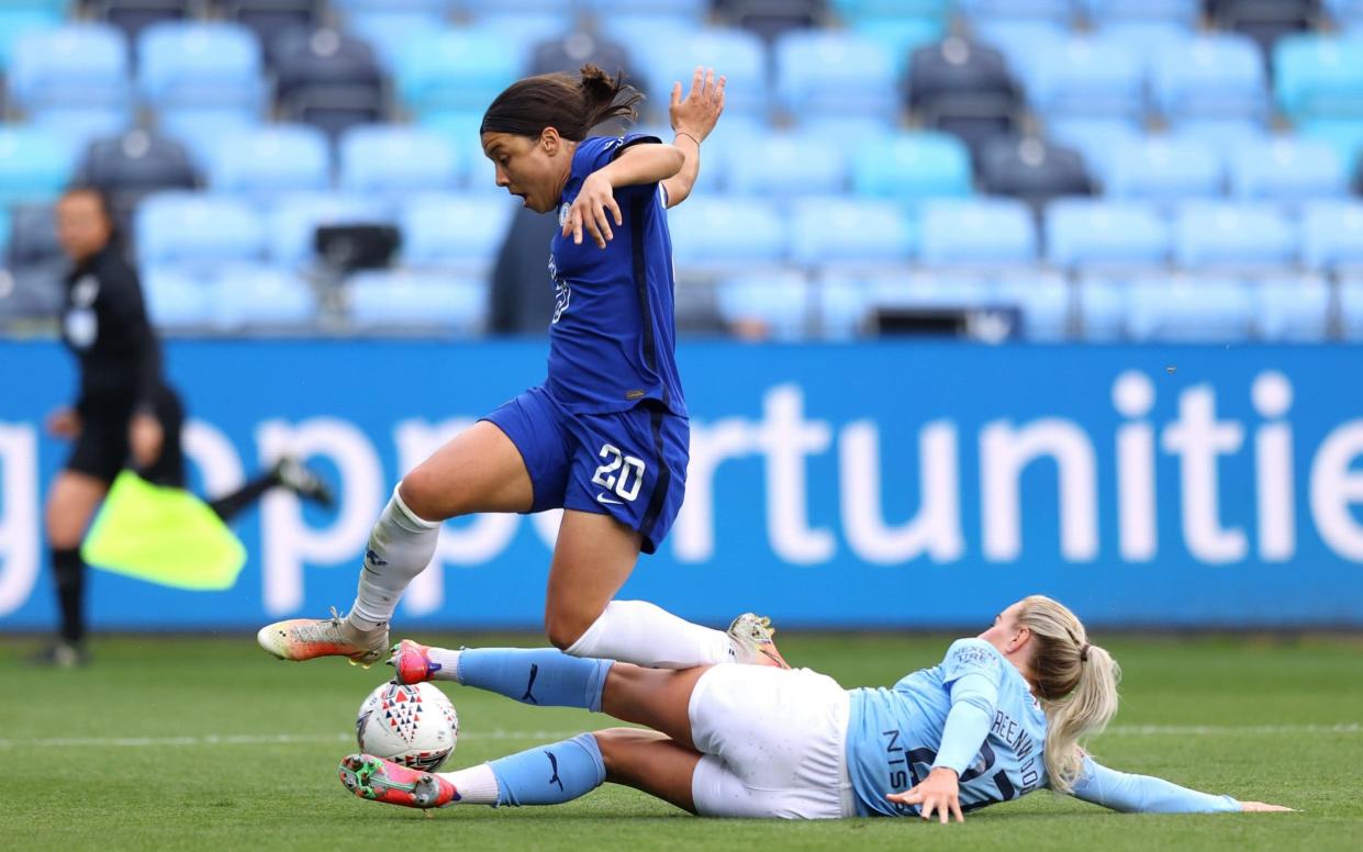 Women's Super League 2020/21 final day: Chelsea close in on title, but will Man City pip them at the post? - Getty Images