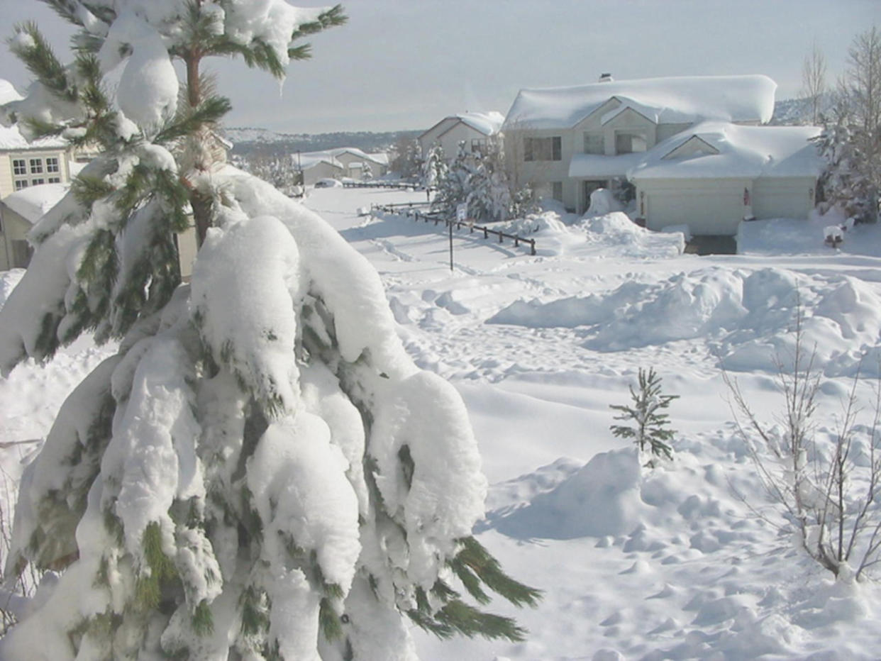 Blizzard of 2003 left 4,000 stranded at partially collapsed Denver airport