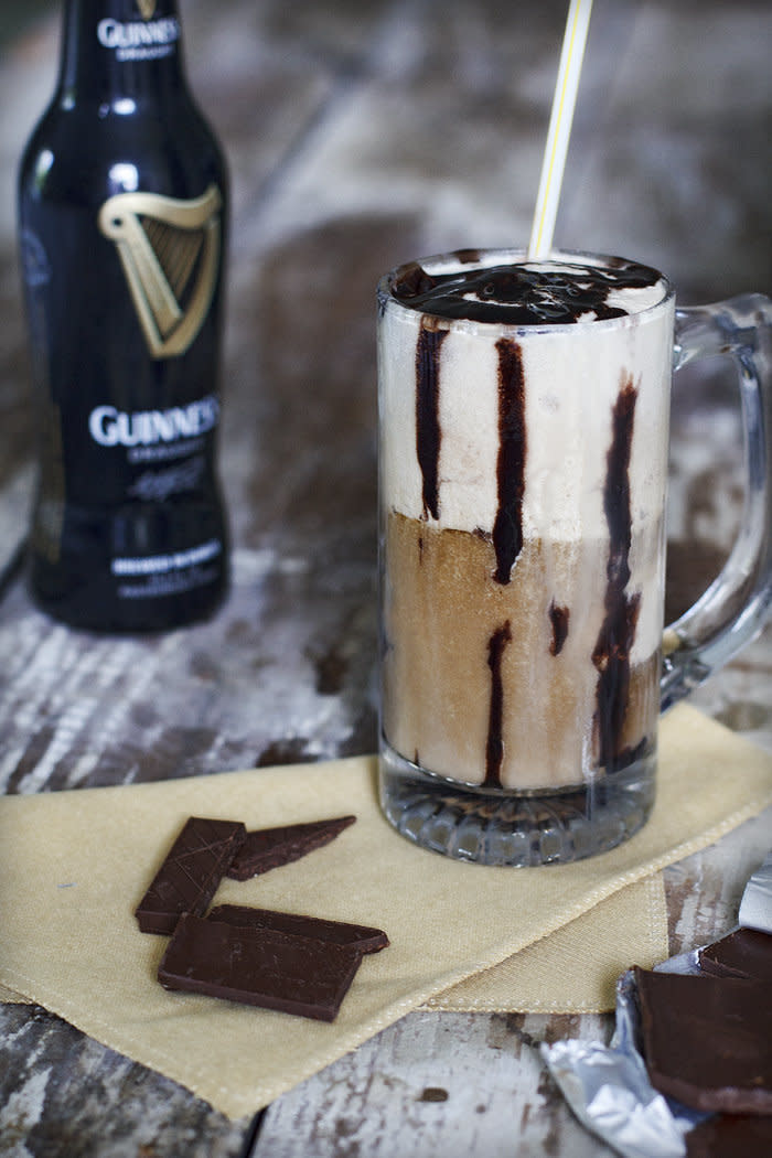 <strong>Get the <a href="http://thefreshfridge.com/2011/08/guinness-extra-stout-floats/" target="_hplink">Guinness Extra Stout Float recipe</a> from The Fresh Fridge</strong> 