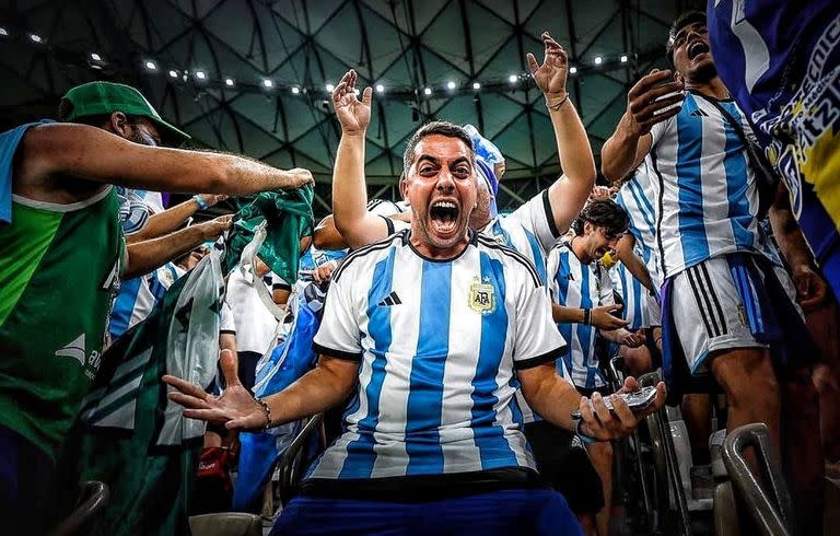 La hinchada argentina dejó una imagen imborrable ante los ojos del planeta con su aliento 