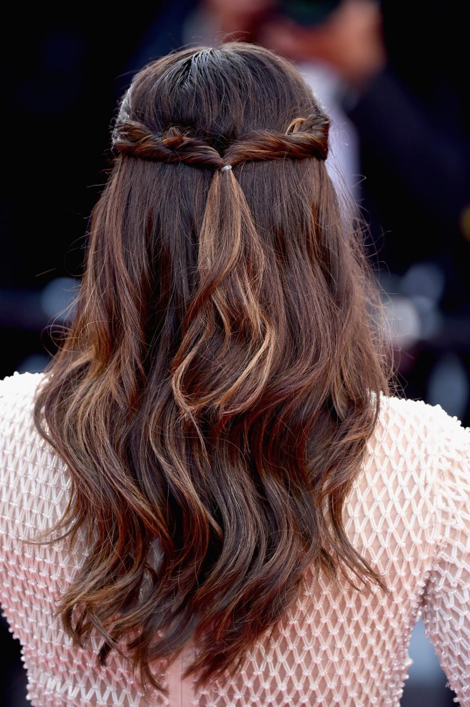 Half-up, half-down prom hairstyles: Put a bow on it