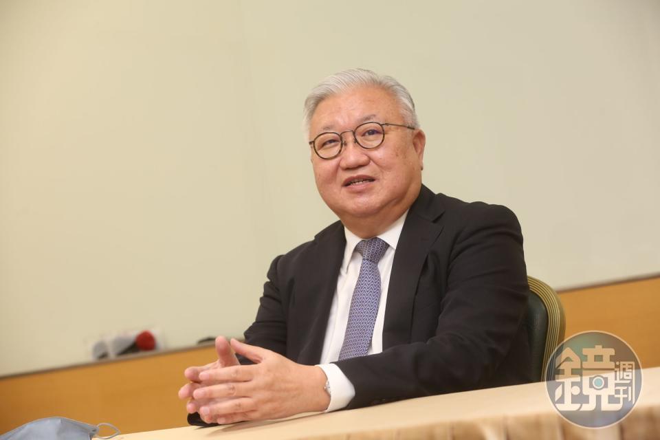 浩鼎董事長閻雲，以個人身兼數職、不克專心一致帶領浩鼎為由，請辭浩鼎董事長一職。 