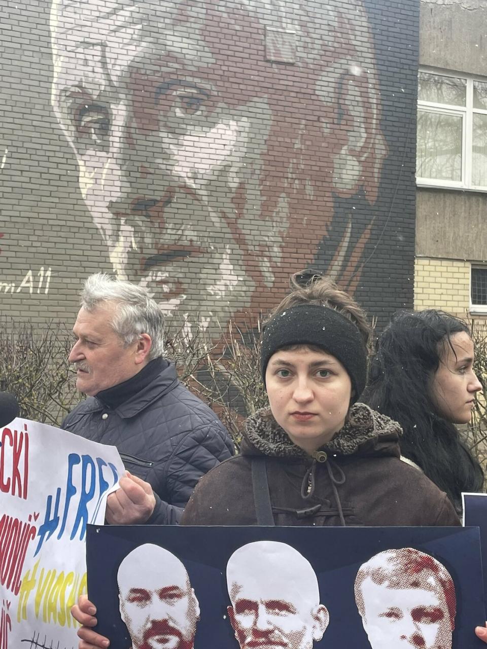 畢亞利亞茨基被定罪遭批評是出於政治動機，不少民眾自發上街頭呼籲釋放所有政治犯。   圖：擷取自推特@AstaAndr