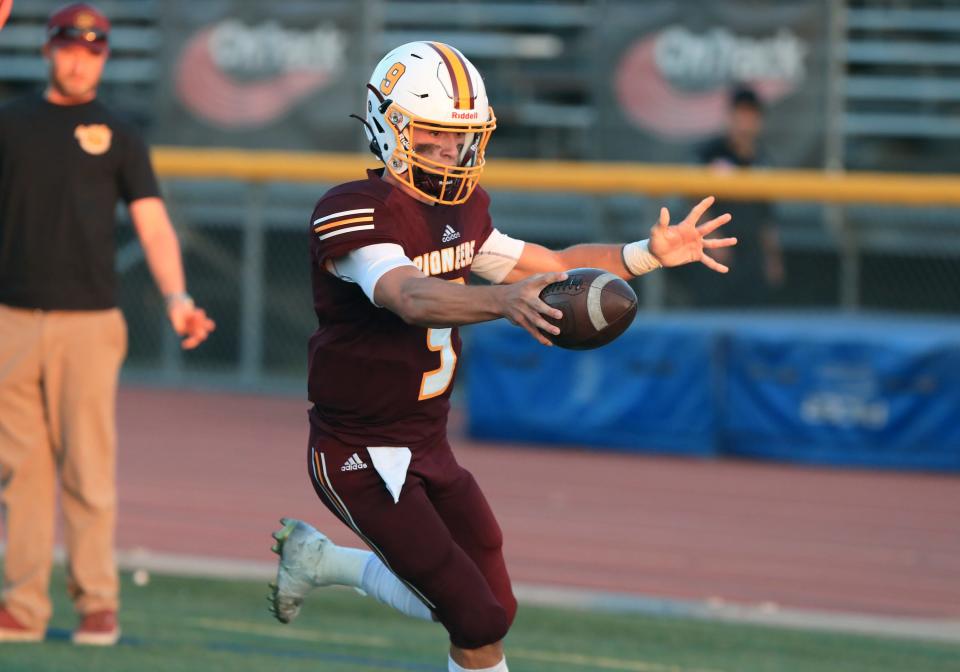 Quarterback Steele Pizzella and Simi Valley open Marmonte League play at Westlake High on Friday night.