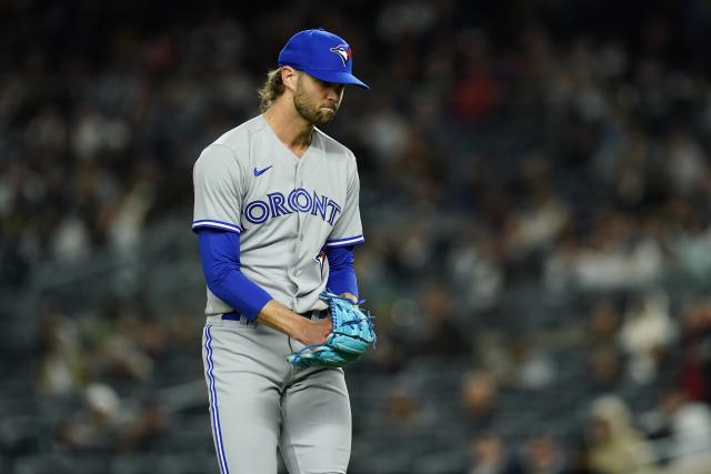 Springer answers boos with homer, 3 RBIs to lift Blue Jays over