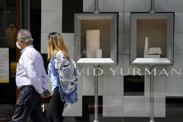 Tourists, high-end shoppers slowly returning to Rodeo Drive