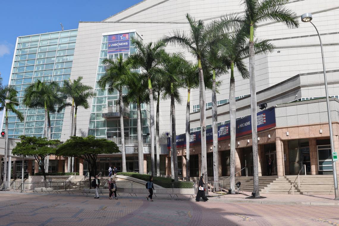 The streets around the Adrienne Arsht Center for the Performing Arts, its plaza, and the Knight Concert Hall are blocked off and closed I preparation for the Republican Party primary debate being held on Wednesday, Nov. 8, 2023 in Miami, Florida. Carl Juste/cjuste@miamiherald.com