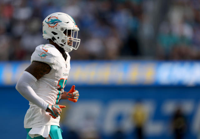 Ex-Patriots cornerback reunites with Dolphins coach in Miami