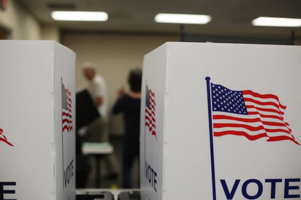 Voting booths at a vote center in Doña Ana County, New Mexico. (Danielle Prokop/Source NM)