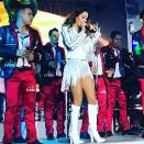 <p>La cantante se presentó con mucho éxito en Guadalajara y allí sus fans notaron que luce el busto más grande. </p>