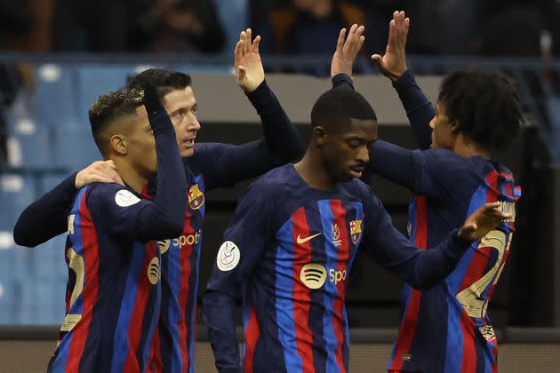Los jugadores del FC Barcelona celebran uno de los goles