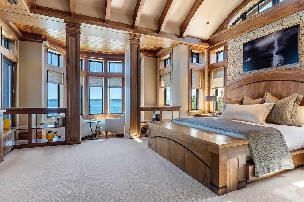 The Lake Michigan Craftsman