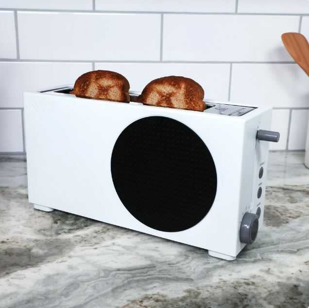 Xbox Series S主機造型烤吐司機「Xbox Series S 2 Slice Toaster」。（圖／Walmart　官網）
