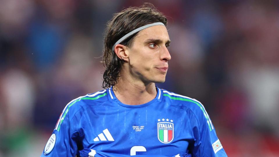 Arsenal and Chelsea 'internally discuss' signing Italy Euro 2024 star
