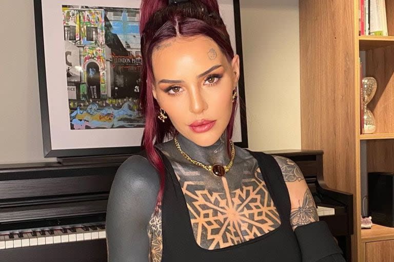 Cande Tinelli se mostró sin unos de los tatuajes y explicó por qué (Foto Instagram @candelariatinelli)