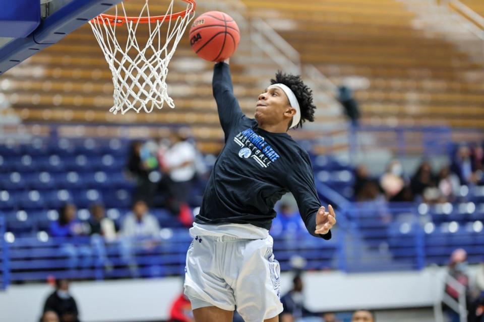 Cress Worthy warms up as Fayetteville State hosts Chowan at Capel Arena on Monday, Nov. 15, 2021.