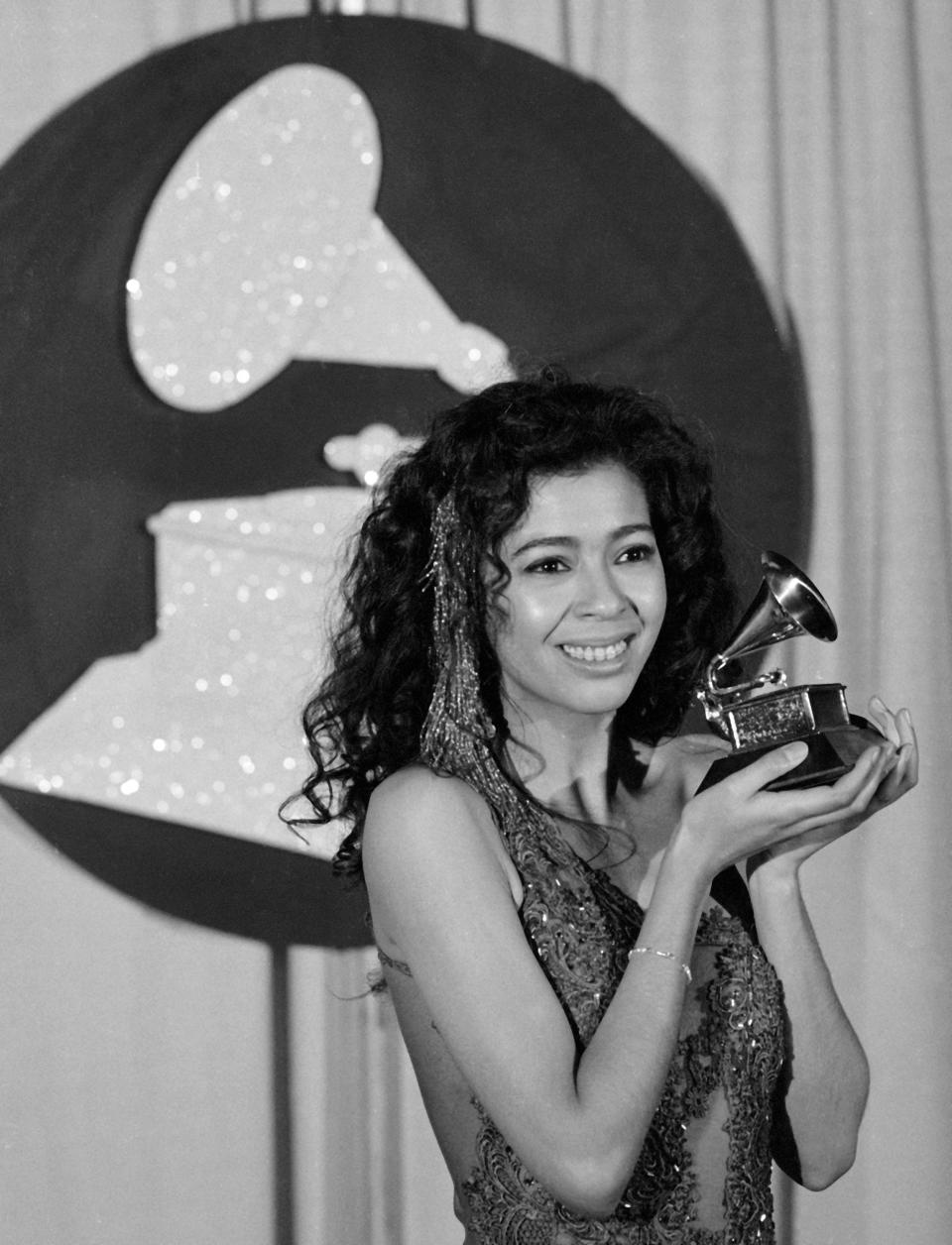 Irene Cara backstage during the 26th Annual Grammy Awards at the Shrine Auditorium, February 28, 1984 in Los Angeles, California.