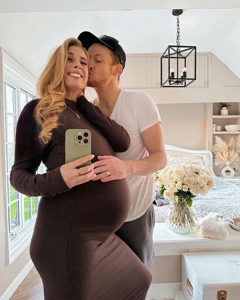 stacey-solomon-bump-and-joe