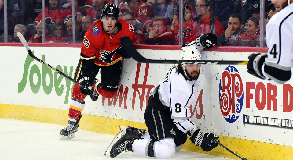 The beef between Matthew Tkachuk of the Calgary Flames (left) and Drew Doughty of the Los Angeles Kings (right) continues to grow. (Photo by Brett Holmes/Icon Sportswire via Getty Images)