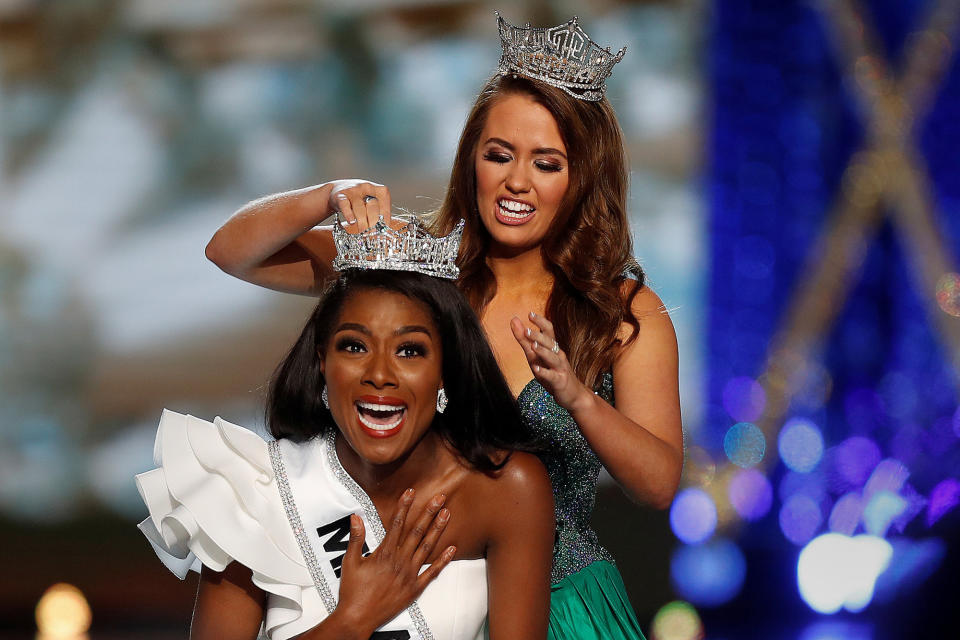 <p>Zum 91. Mal wurde in den USA die „Miss America“ gekürt. Um die Verleihung zeitgemäßer zu gestalten, wurde zum ersten Mal in der Geschichte des Wettbewerbs auf eine Bademodenschau verzichtet. (Bild: Reuters) </p>