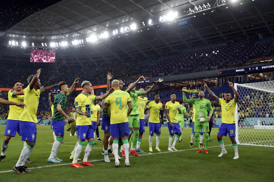 DOHA - Raphinha of Brazil, Marquinhos of Brazil, Rodrygo of Brazil, Antony of Brazil, Brazil goalkeeper Ederson, Richarlison of Brazil, Eder Militao of Brazil, Vinicius Junior of Brazil, Gabriel Jesus of Brazil, Casemiro of Brazil celebrate victory during FIFA World Cup Qatar 2022 group G match between Brazil and Switzerland at 974 Stadium on November 28, 2022 in Doha, Qatar. AP | Dutch Height | MAURICE OF STONE (Photo by ANP via Getty Images)