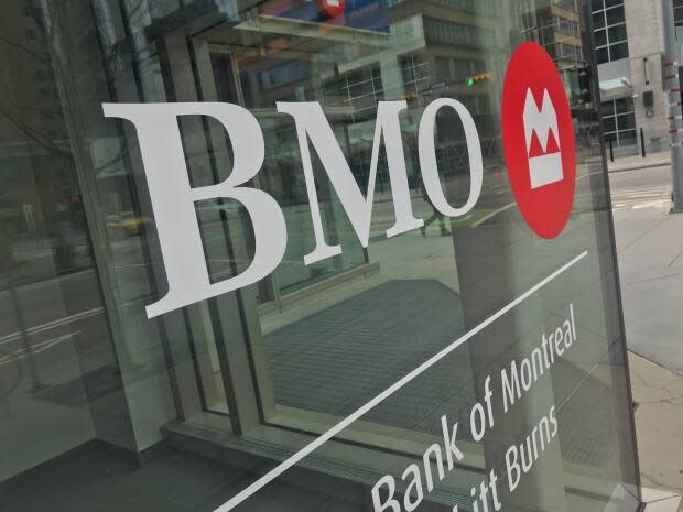 The Banking on Main Street report suggests Canada’s economy is expected to grow six per cent this year, and 4.5 per cent in 2022.  (David Bell/CBC - image credit)