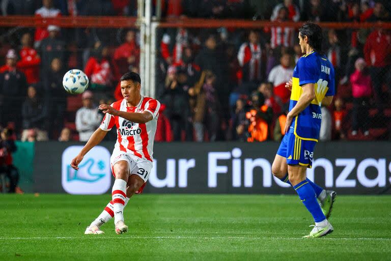 Escena del partido que disputan Instituto y Boca Juniors.