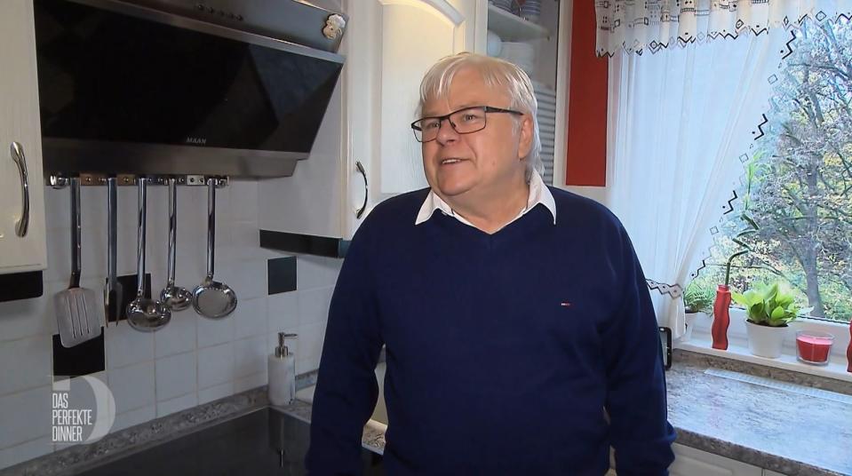 War 2012 "Schnibbelhilfe" für Tochter Liane und kocht jetzt selbst bei "Das perfekte Dinner": Bernhard (63) aus Nürnberg. (Bild: RTL)