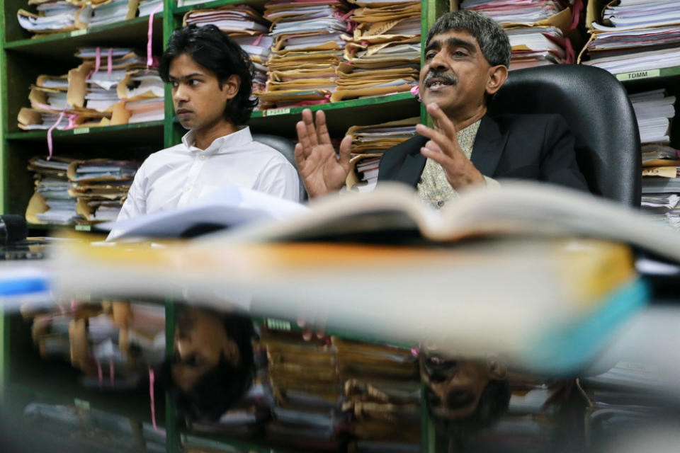 Muhammad Yusoff Rawther’s lawyer Haniff Khatri (right) speaks to reporters during a press conference in Petaling Jaya January 17,2 020. — Picture by Ahmad Zamzahuri