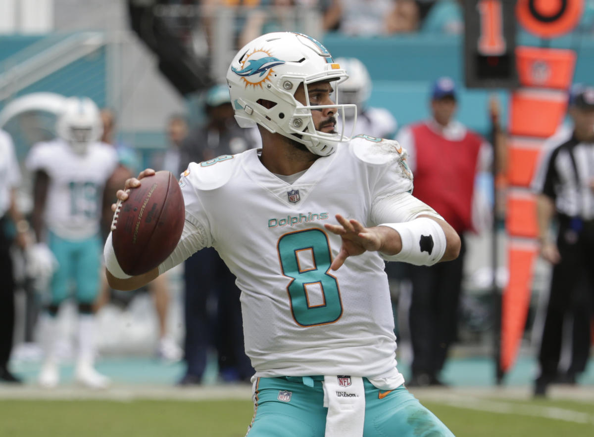 Quarterback Matt Moore settles in with the Miami Dolphins 