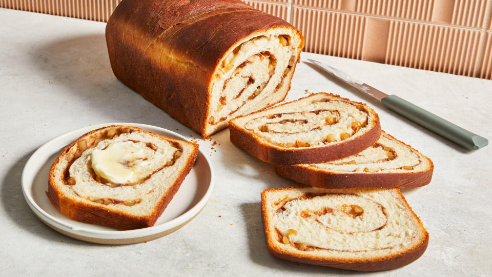 Apple Cinnamon Bread