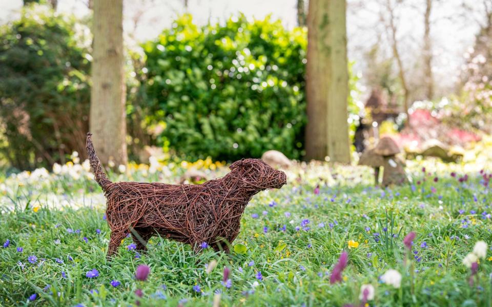 Beth and Bluebell, the King and Queen's dogs, immortalised in willow form by sculptor Emma Stothard