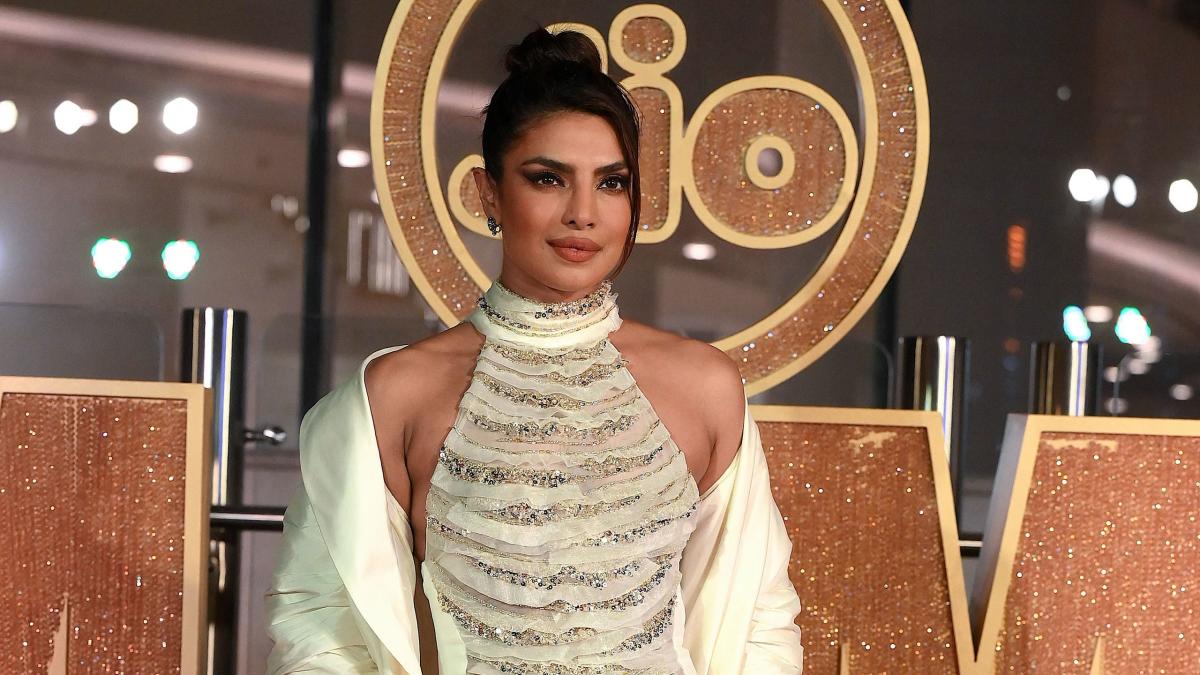 Photo: Priyanka Chopra looks glamorous in this picture from Sophie