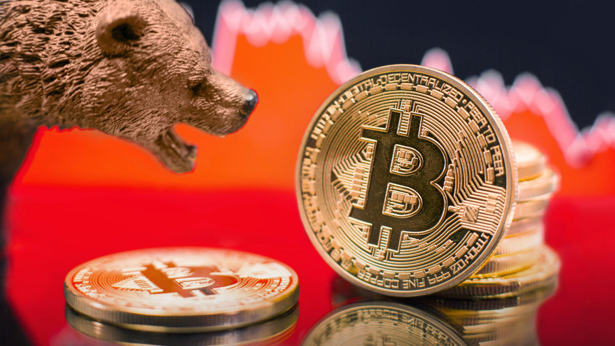 Are Bitcoin and other cryptocurrencies a good hedge during a recession? Expert opinion