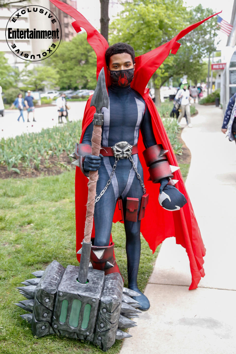 Spawn cosplayer