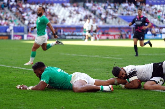 Bundee Aki scores Ireland's fourth try