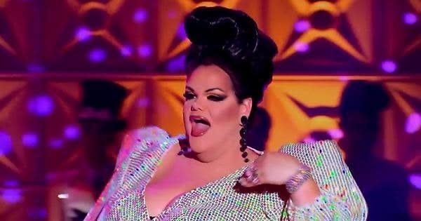 Darienne Lake came in fourth place on Season 6, and sent fan favorite BenDeLaCreme packing. The comedy queen from Rochester has jokes, on jokes, on jokes, and is unbelievably witty. It is truly surprising that we haven't seen her back yet. 