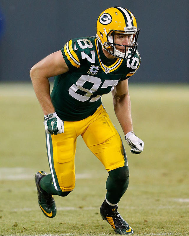 Jordy Nelson Spends His Off-Season Working On The Family Farm