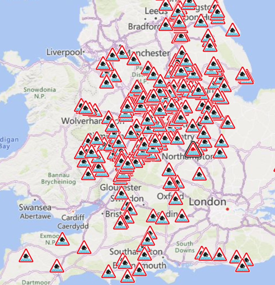 Flood warnings cover much of central England (UK government)