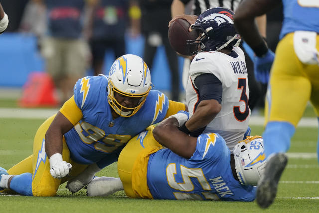 Broncos QB Wilson suffers hamstring injury in OT loss vs. Chargers