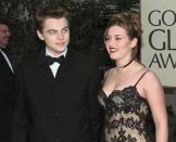 <p>Einer ihrer ersten gemeinsamen Auftritte: Der 23-jährige Leo und die 22-jährige Kate bei den Golden Globe Awards am 18. Januar 1998. Beide waren damals in der Kategorie „Bester Hauptdarsteller“ beziehungsweise „Beste Hauptdarstellerin“ nominiert. Allerdings konnten weder Leo noch Kate den Preis abräumen. (Bild: AP Photo) </p>