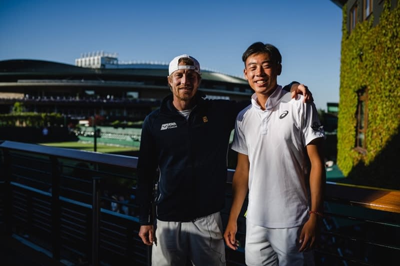 黃澤林及教練James Allemby（圖：ITF）