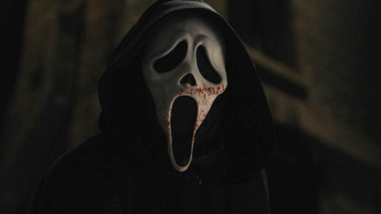  Ghostface in Scream VI's opening. 