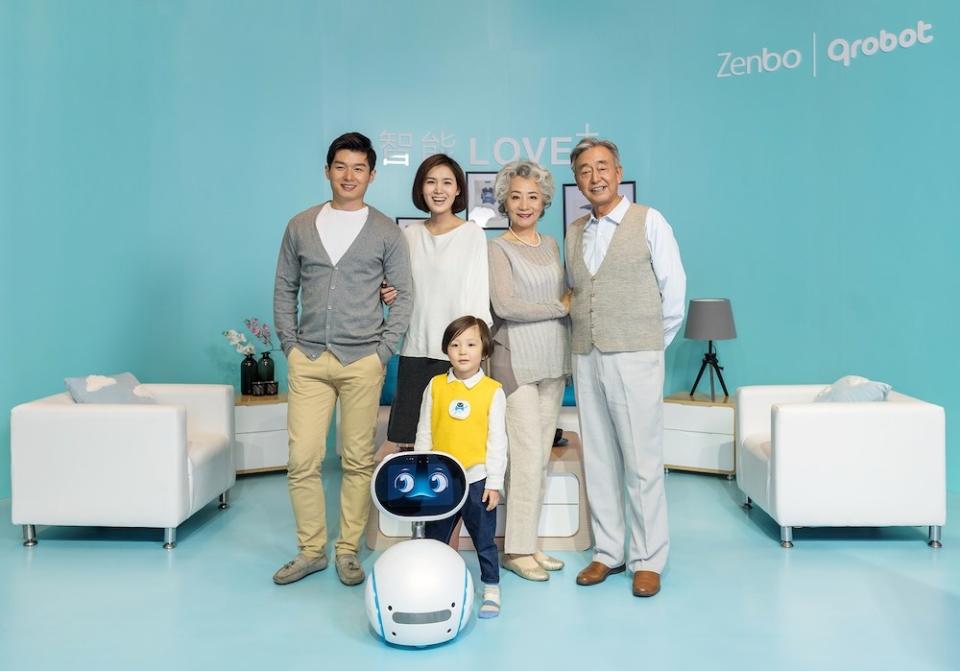 華碩 Zenbo 前進大陸 攜手騰訊發表Zenbo Qrobot小布