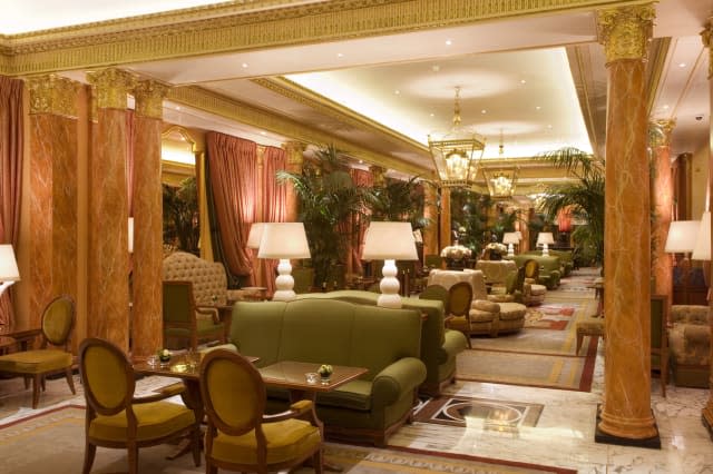 Dorchester Hotel's list of grooming rules doesn't go down well