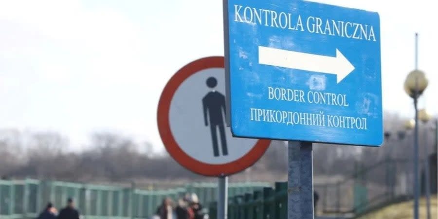 A sign on the Polish-Ukrainian border