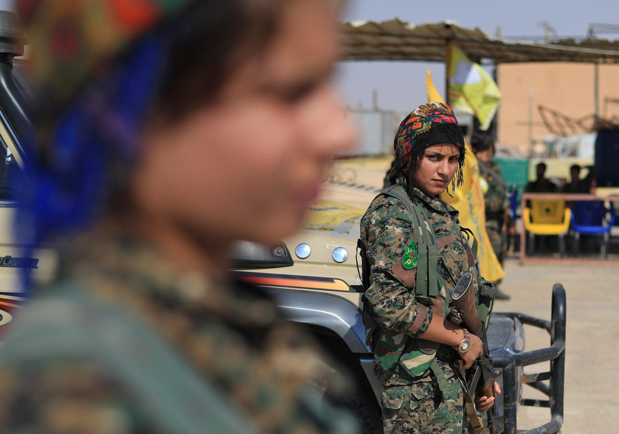 YPJ-Kämpferinnen während einer Offensive gegen den IS im September 2018 (Bild: Delil Souleiman/AFP)