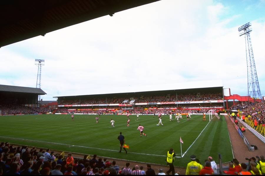 Der Roker Park liegt im Bezirk Roker der Stadt Sunderland. Von 1898 bis 1997 trug hier der AFC Sunderland seine Heimspiele aus. 1997 zogen die "Black Cats" dann ins neu errichtete "Stadium of Lights" um