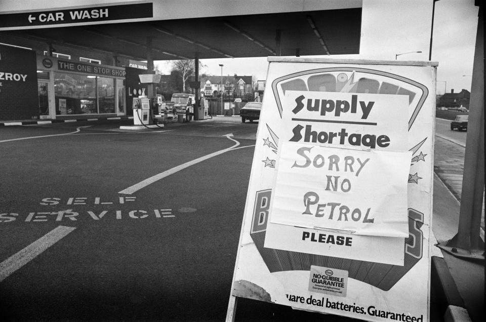 Fuel Shortages and Fuel Rationing Signs, Bearwood, Birmingham, Tuesday 4th December 1973. Supply Shortage. Sorry No Petrol. (Photo by Birmingham Post and Mail Archive/Mirrorpix/Mirrorpix via Getty Images)