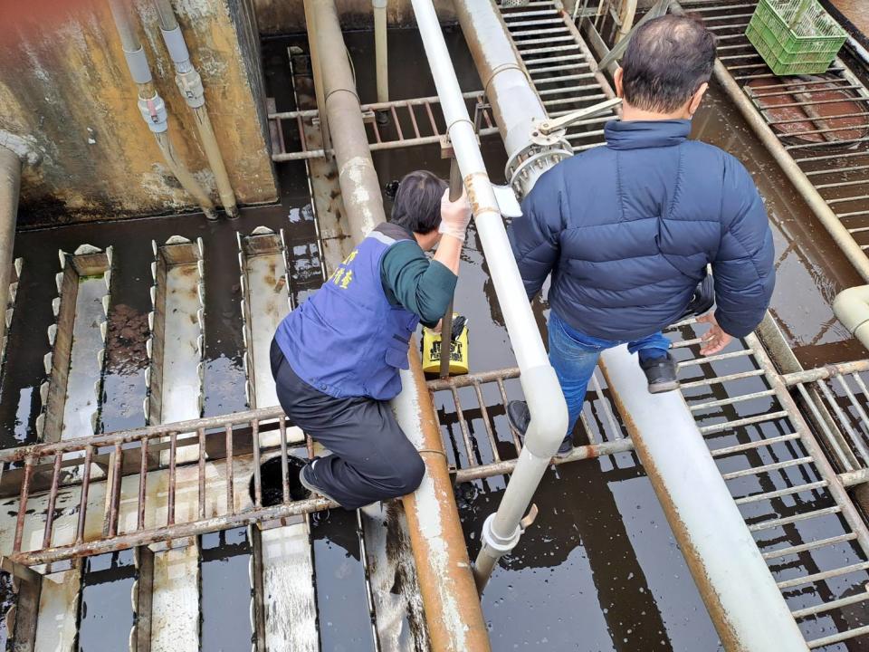 <strong>新北市環保局稽查確認污染源頭為「新北市肉品市場」。（圖／新北市環保局）</strong>